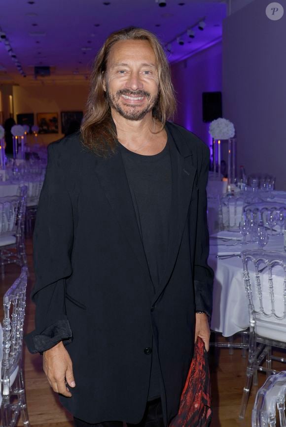 À savoir sa maman.

Exclusif - Bob Sinclar - Personnalités à la 4ème édition du Dîner des Arts et de la Culture à Artcurial à Paris. Le 25 septembre 2024
© Christophe Aubert via Bestimage