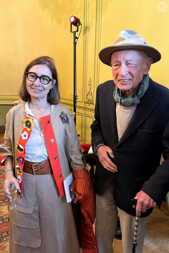 Sabah Abouessalam et Edgar Morin assistent à la cérémonie au cours de laquelle l'ancien ministre de l'Education Jean-Michel Blanquer a été fait officier de la Légion d'Honneur, lors d'une cérémonie à Paris. 

Photo par Balkis Press/ABACAPRESS.COM