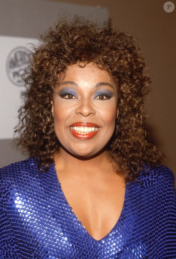 Une grande figure de la musique américaine s'en est allée...

Roberta Flack - soirée Essence Awards à Los Angeles. (Backgrid USA / Bestimage).