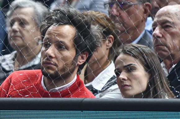 Le chanteur français Vianney Bureau et sa femme Catherine Robert lors du Rolex Paris Masters, tournoi de tennis ATP Masters 1000, le 2 novembre 2022 à l'Accor Arena à Paris, France. Photo par Victor Joly/ABACAPRESS.COM