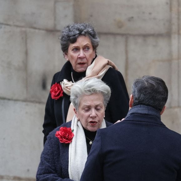 Genevieve et Françoise Laborde arrivent à la cérémonie d'enterrement de Catherine Laborde à l'église Saint-Roch à Paris, France, le 6 février 2025. L'emblématique présentatrice météo de TF1 est décédée le 28 janvier 2025 à l'âge de 73 ans, des suites d'une démence à corps de Lewy, une maladie neurodégénérative dont Catherine Laborde souffrait depuis 2014. Photo by Nasser Berzane/ABACAPRESS.COM