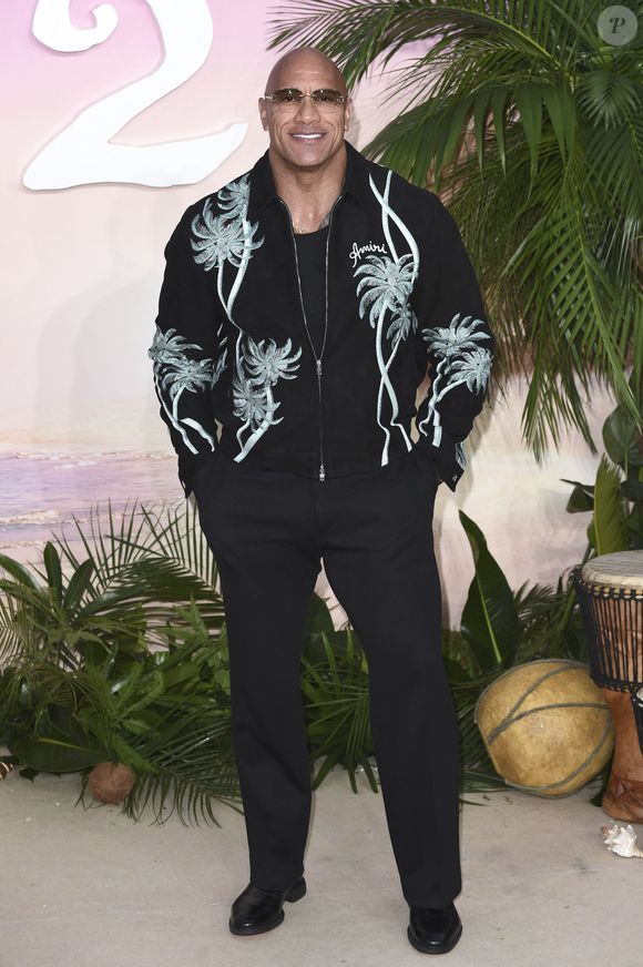 Il n'a malheureusement pas pu s'y rendre et s'en est expliqué sur les réseaux sociaux 
Dwayne Johnson - Première du film "Moana 2 (Vaiana 2)" à Londres, le 24 novembre 2024.