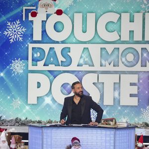 Exclusif - Cyril Hanouna sur le plateau de l'émission "Touche pas à mon poste" (TPMP) diffusée en direct sur C8 le 19 décembre 2024 

© Jack Tribeca / Bestimage