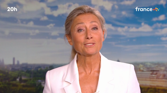 "Voilà, c'est fini..." : Anne-Sophie Lapix a présenté son dernier JT sur France 2, ses belles pensées pour Léa Salamé, son mari et ses enfants