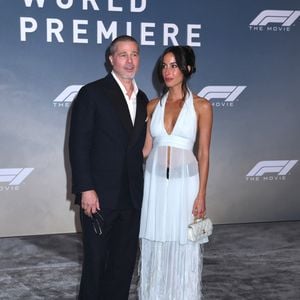 Quelques heures auparavant, l'acteur américain de 62 ans et la créatrice de bijoux de 33 ans avaient attiré les regards lors de la finale féminine du tournoi parisien

Brad Pitt et Ines de Ramon assistent à la première mondiale du film Apple Original Films 'F1 : The Movie' à Times Square à New York.  Le 16 juin 2025. Photo Image Press via ZUMA Press Wire/Bestimage