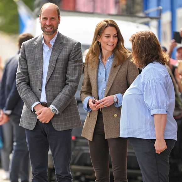 Le prince William, prince de Galles, et Catherine (Kate) Middleton, princesse de Galles, duc et duchesse de Rothesay, visitent la ville de Tobermory en Ecosse, Royaume Uni, le 29 avril 2025. © Backgrid UK/Bestimage