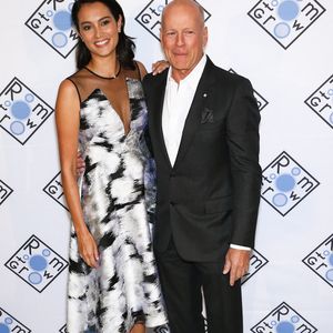 Son épouse Emma Hemming et leurs 2 filles sont également très présentes

Emma Hemming-Willis, Bruce Willis arrivant à la soirée de bienfaisance annuelle de printemps de Room to Grow qui s'est tenue au Guastavino's à New York City, NY, USA, le 5 avril 2017. Photo by John Nacion Imaging/Startraks/ABACAPRESS.COM