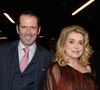 Dans "Bernadette", Catherine Deneuve incarne une femme "blessée et déterminée". Un rôle qu'elle a pris plaisir à jouer et dans lequel on la redécouvre ce dimanche.

Exclusif - Christian Vadim et sa mère Catherine Deneuve, présidente du jury des Globes de Cristal - 11ème cérémonie des Globes de Cristal au Lido à Paris © Rachid Bellak/Bestimage