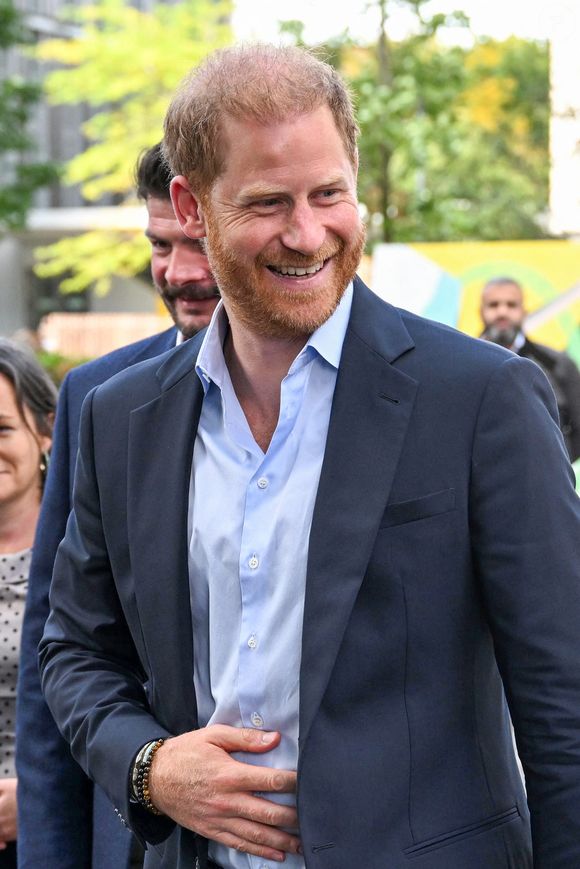 Alors, une réconciliation est-elle envisageable entre Harry et le reste de la famille royale ?

Le prince Harry visite le Centre d'études sur les blessures par explosion de l'Imperial College de Londres, le 10 septembre 2025. 

Photo : Zuma Press / Bestimage