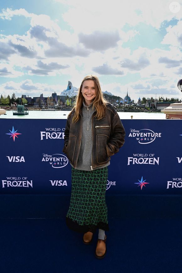 Camille Razat - Inauguration du village de la Reine des Neiges sur le site de Disneyland Paris à Marne-la-Vallée le 28 mars 2026. © Disneyland Paris via Bestimage