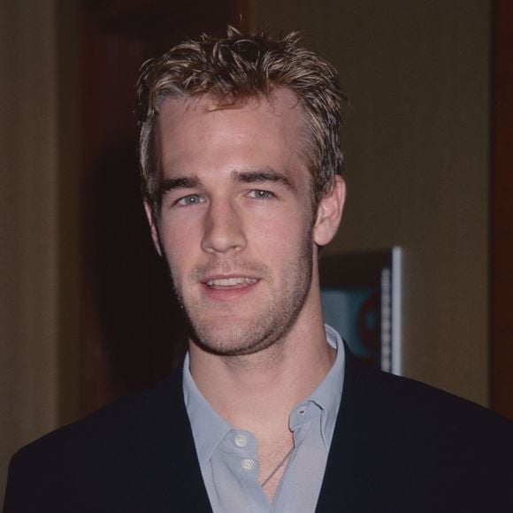Nashville, TN FILE PHOTOS James Van Der Beek, la star de la série pour adolescents des années 1990 "Dawson's Creek", est décédé mercredi à l'âge de 48 ans après une bataille contre le cancer, a annoncé sa femme sur les médias sociaux.

Photo : Backgrid USA / Bestimage