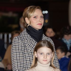 La princesse Charlène de Monaco, La princesse Gabriella de Monaco, comtesse de Carladès - La famille princière de Monaco lors du lancement des illuminations de Noël organisées par la municipalité de Monaco sur la Place d'Armes le 27 novembre 2025.
© Olivier Huitel / Pool / Bestimage