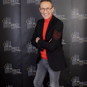 Julien Courbet (RTL) - Backstage de l'enregistrement de l'émission "On Est En Direct" (OEED), Spéciale 100 ans de la radio, présentée par L.Ruquier, diffusée sur France 2 le 8 mai.
© Jack Tribeca / Bestimage