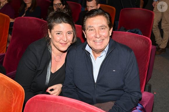 Père et fille se sont soutenus lors des obsèques organisées à Marseille, tous deux très affectés par cette disparition
Jean-Pierre Foucault et sa fille Virginie - Avant-première du film "Ma famille t'adore déjà!" au cinéma Elysées Biarritz à Paris, France, le 7 novembre 2016. © Pierre Perusseau/Bestimage