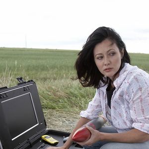 Archives - Shannen Doherty sur le tournage de "The End of the World" (2005) (TV) © MPP Bestimage