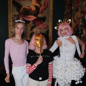 Exclusif - Billy Blanchard, Marie Beltrami, Arielle Dombasle - Défilé Marie Beltrami au Serpent à Plumes à Paris, le 22 septembre 2026. 

© Philippe Baldini/Bestimage