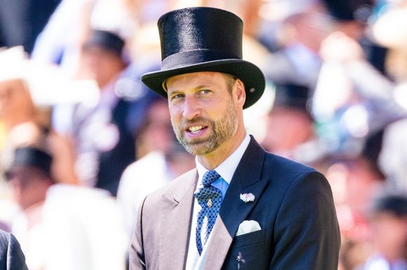 Ascot, ROYAUME-UNI - Les membres de la famille royale assistent à la deuxième journée du Royal Ascot à l'hippodrome d'Ascot, en Angleterre.



Sur la photo : Prince William, prince de Galles (Le prince William, prince de Galles)
