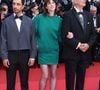 L’actrice a brillé dans une robe vert émeraude signée Saint Laurent, symbole de son style audacieux.
Riz Ahmed, Charlotte Gainsbourg et Bill Murray assistent au tapis rouge de "The Phoenician Scheme" lors de la 78ème édition du Festival de Cannes au Palais des Festivals le 18 mai 2025 à Cannes, France. Photo par Jerome Domine/ABACAPRESS.COM