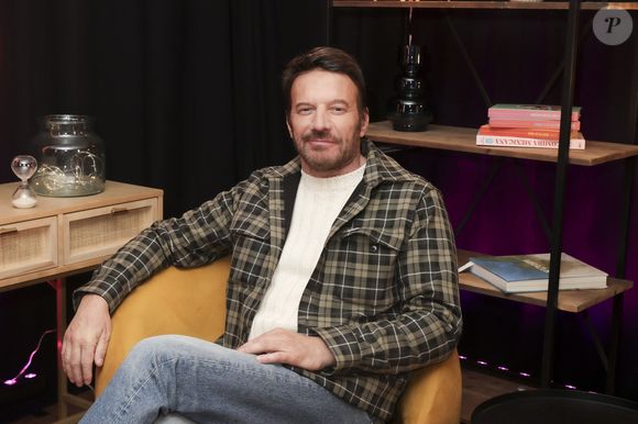 Exclusif - Samuel Le Bihan pose lors d'un interview chez Webedia à Levallois-Perret le 4 novembre 2024. © Jack Tribeca / Bestimage