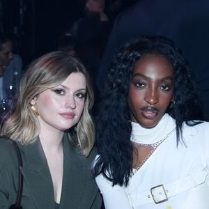 En paix avec son attitude en coulisses, Marine a tout de même avoué ne pas se sentir "hyper bien" face à cette situation, révélant que "c'est vraiment dur",

Marine Delplace et Ebony Cham (Star Academy) au 22ème dîner de la mode pour le Sidaction à Paris le 30 janvier 2025.

© Rachid Bellak / Bestimage