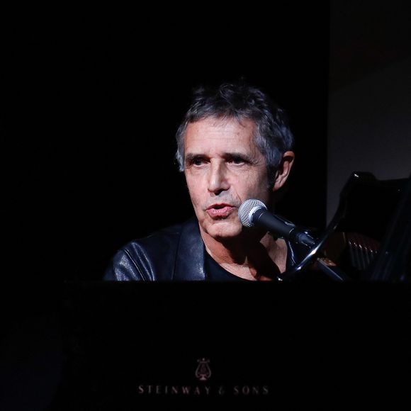 Exclusif - Julien Clerc - Soirée en hommage à Jean-Loup Dabadie à la SACEM à Neuilly-sur-Seine, le 07 avril 2025. © Christophe Clovis / Bestimage