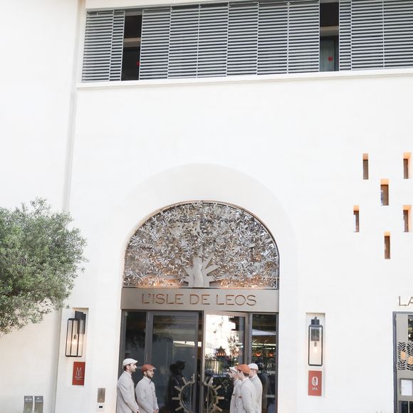 Patrick Bruel inaugure son hôtel cinq étoiles "L'Isle de Leos MGallery" à L'Isle-sur-la-Sorgue, France, le 23 septembre 2025. 
L’Isle de Leos Hôtel & Spa MGallery Collection . © Jack Tribeca / Bestimage