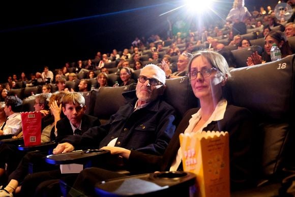 Sa fille Louise a 12 ans et son fils en a 9

Soirée de clôture et palmarès de la 7ème édition du festival Cineroman à Nice le 4 Octobre 2025 avec Tchéky Karyo et sa famille © Bebert-Jacovides/Bestimage