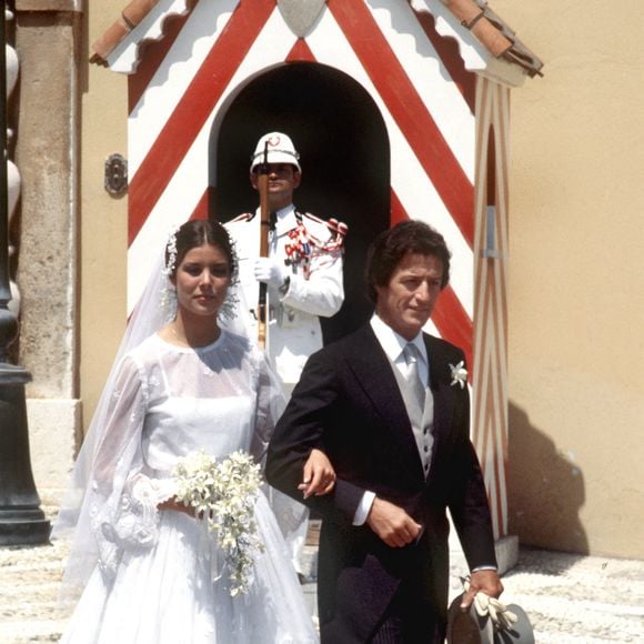 Philippe Junot et Caroline de Hanovre se sont mariés lors de festivités fastueuses organisées entre Paris et Monaco.

Mariage de la princesse Caroline de Monaco et de Philippe Junot à Monte-Carlo, Monaco. Photo by Ossinger/DPA/ABACAPRESS.COM