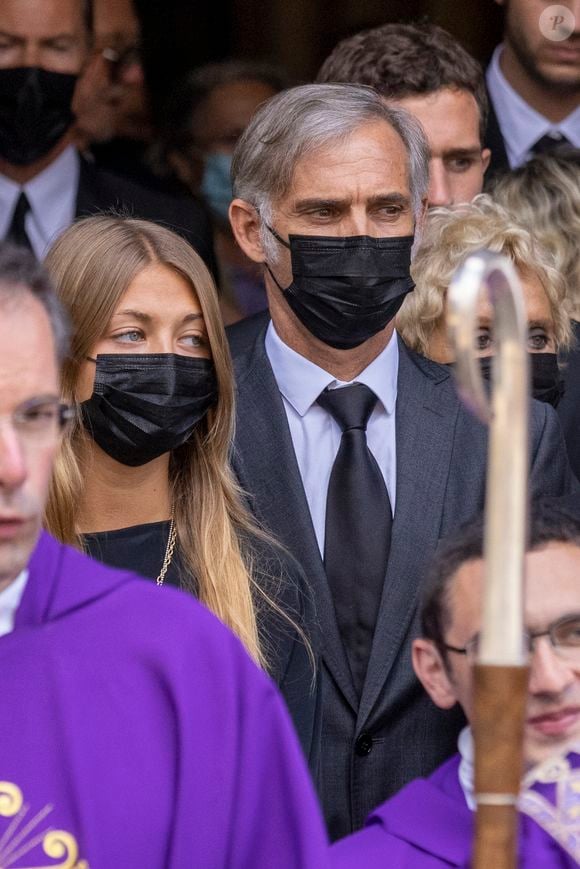 Stella Belmondo, Paul Belmondo - Sorties - Obsèques de Jean-Paul Belmondo en l'église Saint-Germain-des-Prés, à Paris le 10 septembre 2021.
© Cyril Moreau / Bestimage