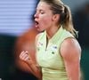 Elle a confié ne pas avoir assez d'argent pour sa chambre d'hôtel

Maja Chwalinska réagit pendant le match de demi-finale du simple dames entre la Polonaise Maja Chwalinska et la Russe Diana Shnaider aux Internationaux de France de tennis à Roland Garros, Paris, France, le 4 juin 2026. Photo by Xinhua/ABACAPRESS.COM/Wu Huiwo