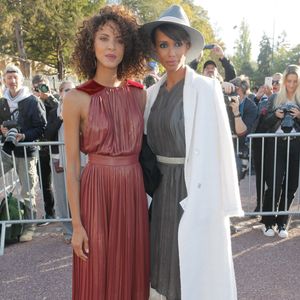 la top model Noémie Lenoir

Noémie Lenoir, Sonia Rolland - Arrivées de people au défilé Hermes PAP femme printemps / été 2019 à l'hippodrome de Longchamps à Paris le 29 septembre 2018.
© CVS / Veeren / Bestimage