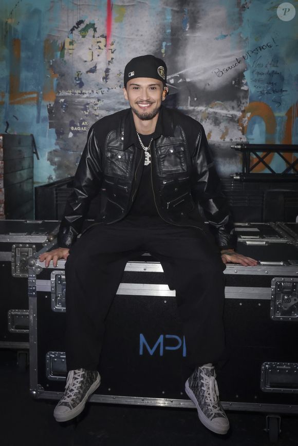Exclusif - Billy Crawford - Pose en Backstage de la tournée « I Gotta Feeling » avec les chanteurs emblématiques des années 2000 au Dome de Paris - Paris le 04 octobre 2024 - © Jack Tribeca / Bestimage No web pour Belgique et Suisse