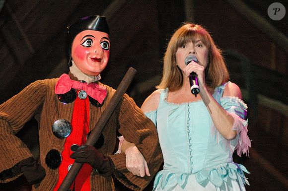 L'artiste a connu de nombreux déboires financiers au cours de sa carrière

Chantal Goya en concert au Palais Des Congres de Paris en 2004. Photo by POTIN/APS-Medias/ABACAPRESS.COM