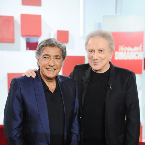 Exclusif - Frédéric François et Michel Drucker lors de l'enregistrement de l'émission Vivement dimanche présentée par M.Drucker aux studios Rive Gauche, à Paris, France, le 1er octobre 2025. Diffusion sur France 3 le 9 novembre 2025. © Guillaume Gaffiot/Bestimage