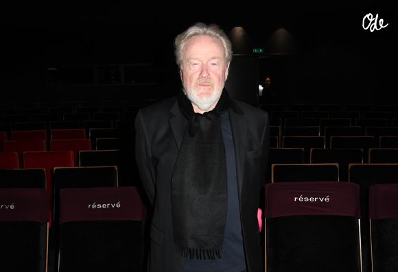 Au cours de l'entretien, le cinéaste a même fait savoir qu'il avait acheté une nouvelle résidence dans une région française qui lui tient particulièrement à cœur.

Exclusif - Ridley Scott lors de la soirée "Les mondes de Ridley Scott" à Paris, le 14 mars 2019. 

© Coadic Guirec/Bestimage