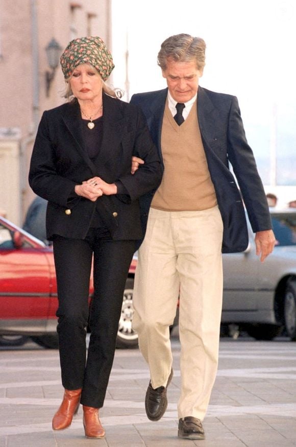 Il l'a accompagné jusqu'à son dernier souffle le 28 décembre 2025, à l'âge de 91 ans

Archives - Bernard d'Ormale - Brigitte Bardot est morte à 91 ans.
Crédit : Backgrid UK/ Bestimage