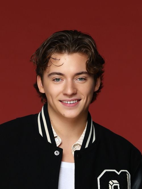 PORTRAIT Star Academy 2026 : Félix, 18 ans, un candidat québécois qui a délaissé le hockey pour la musique