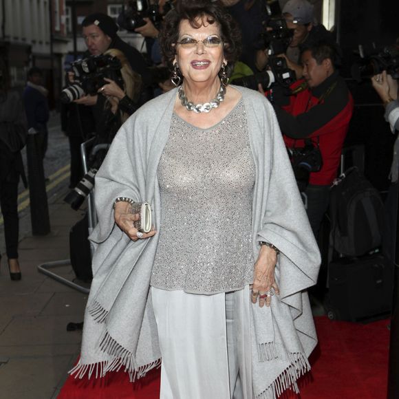 Claudia Cardinale - Première du film "Effie Gray" à Londres le 5 octobre 2014. (Action Press / Bestimage).