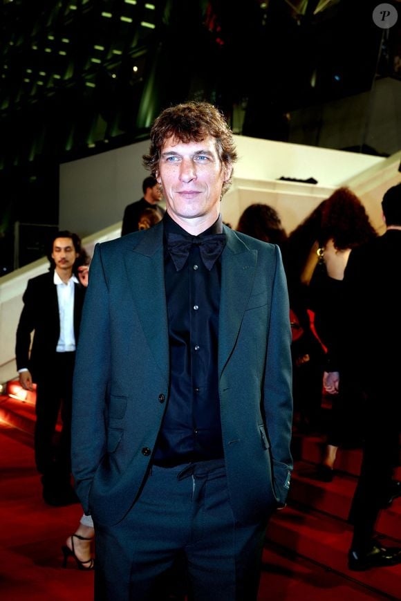 Cédric Jimenez - Montée des marches du film « Omar la fraise (The King of Algiers) » lors du 76ème Festival International du Film de Cannes, au Palais des Festivals à Cannes. Le 19 mai 2023
© Jacovides-Moreau / Bestimage