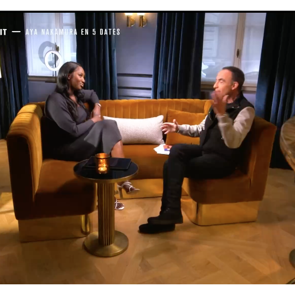 En 2021, ils ont eu l’occasion d’en parler dans 50’Inside.

Aya Nakamura et Nikos Aliagas le 16 janvier 2021 sur TF1 dans l'émission "50 Mn Inside".