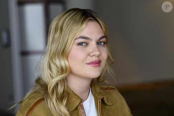 Portrait de la chanteuse française Louane (Louane Emera) lors de l'événement promotionnel le plus important et le plus attendu de l'Eurovision à AFAS Live à Amsterdam. Amsterdam, Pays-Bas, le 5 avril 2025. Photo by Bruno Press/ABACAPRESS.COM