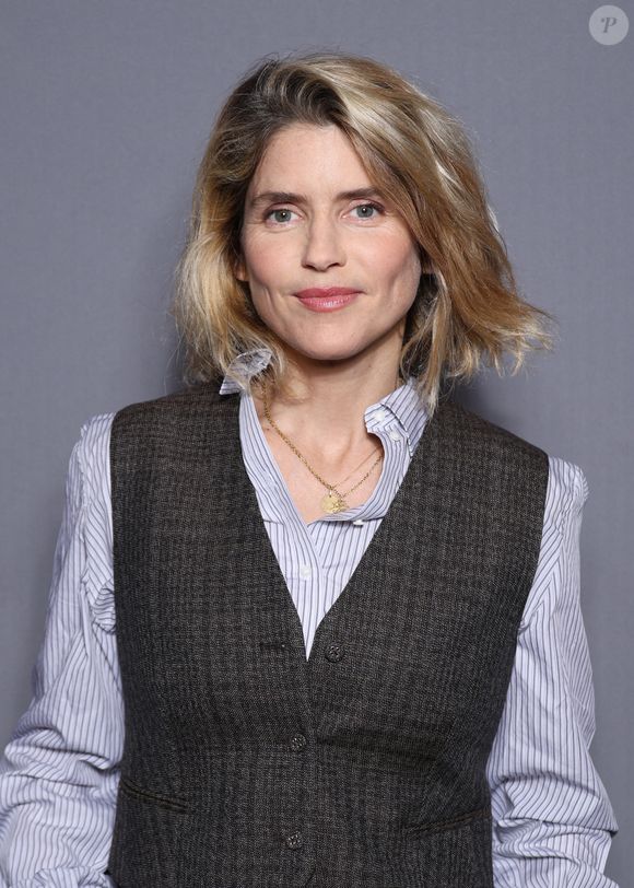 Exclusif - Alice Taglioni (présidente du jury long métrage) lors du photocall du jury lors de la 33ème édition du festival international du film fantastique de Gérardmer le 28 janvier 2026. © Denis Guignebourg/Bestimage