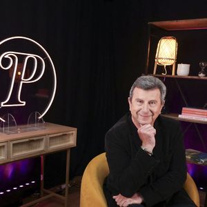 Pascal Bataille en interview pour "En privé avec", format original de Webedia © Jack Tribeca/Bestimage