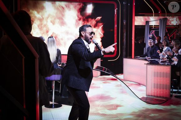 Exclusif - Cyril Hanouna, sur le plateau de l’émission « TPMP » La dernière sur C8,  présentée par C.Hanouna et diffusée en direct sur C8, Paris, France, le 27 fevrier 2025. © Jack Tribeca / Bestimage