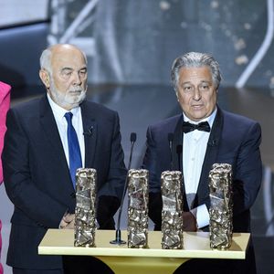 Un César spécial pour la troupe du Splendid, Marie-Anne Chazel, Gérard Jugnot, Christian Clavier, sur scène lors de la 46ème cérémonie des César à l'Olympia à Paris le 12 mars 2021. ©   Pierre Villard/ Pool / Bestimage