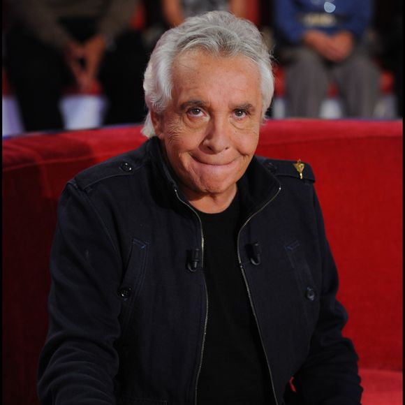 Le chanteur a décidé de s'installer dans le var dans un domaine qui a de quoi faire rêver ! 

Michel Sardou - Vivement dimanche, le 12 septembre 2010 ©Guillaume Gaffiot/Bestimage