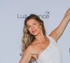 Gisele Bündchen affiche une forme éclatante grâce à une routine axée sur le bien-être.

Gisele Bundchen (robe Stella McCartney) au photocall du premier gala de Fundo Luz Alliance, un partenariat entre Gisele Bundchen et BrazilFoundation, au Fairchild Tropical Botanic Garden à Miami, Floride, Etats-Unis.