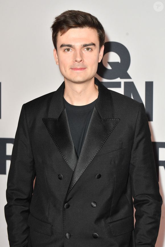 HugoDécrypte ( Hugo Travers ) - Photocall de la soirée GQ Men of the Year Awards 2023 à l'hôtel Shangri-La à Paris le 30 novembre 2023. © Veeren/Bestimage