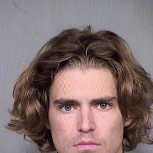 Mug shot du fils de J.C.Van Damme, Nicholas Van Varenberg, arrêté pour avoir menacé son colocataire avec un couteau sous l'emprise de marijuana. Le 12 septembre 2017