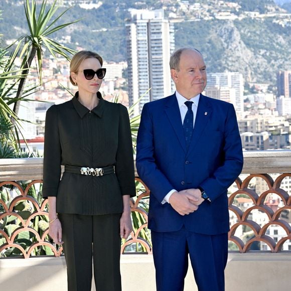 Le prince Albert II de Monaco, sa femme la princesse Charlene et la princesse Caroline de Hanovre ont pu découvrir les travaux d'aménagements réalisés pendant 5 ans au jardin exotique de Monaco avant son ouverture au public le 30 mars.© Bruno Bebert / Bestimage